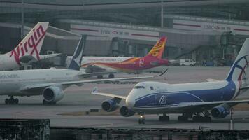 CargoLogicAir on the taxiway video