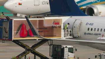 In-flight meals, loading on board video