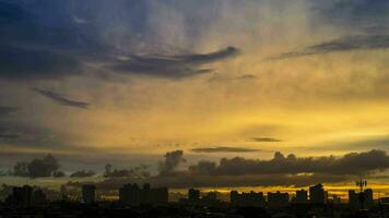 paysage urbain vue à le coucher du soleil Horaire video