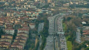 autopista la carretera multi nivel unión en Estanbul video