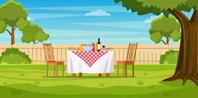 parilla fiesta en el patio interior con cerca, árboles, arbustos picnic con parilla en verano césped en parque o jardín comida en mesa, sillas. vector ilustración en plano diseño