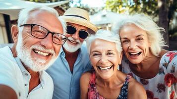 ai generado grupo de elegante mirando mayor personas tomando selfie con teléfono inteligente, contento y sonriendo.ai generado foto