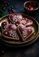 ai generado en forma de corazon pan de jengibre galletas con mermelada en un plato foto