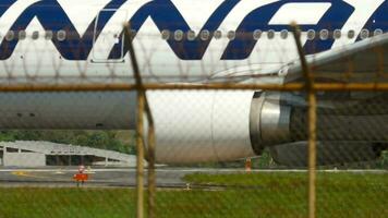 Flugzeug von Finnair, schließen oben video