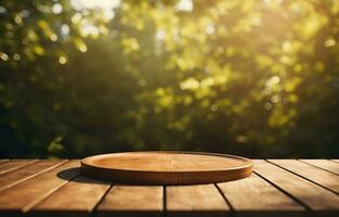 ai generado vacío de madera plato en cubierta con luz de sol detrás foto