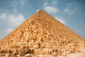 famoso egipcio pirámides de giza. paisaje en Egipto. pirámide en desierto. África. preguntarse de el mundo foto