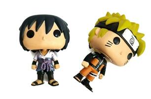 Jacarta, Indonesia en noviembre 20, 2023. funko popular vinilo figura nuevo desde Reino Unido articulo naruto uzumaki y sasuke uchiha foto