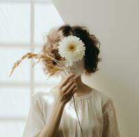 ai generado un mujer participación un flor terminado su cara foto