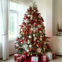 acogedor vivo habitación con hermosa Navidad árbol y rojo regalos en moderno interior. interior de vivo habitación decorado para alegre Navidad con medias, regalo cajas y Navidad accesorios por ai generado foto