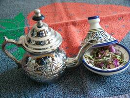 a silver tea pot photo
