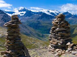 a mountain range in the background photo