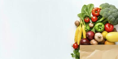 ai generado sano comida en papel bolso vegetales y frutas en blanco antecedentes. ai generado foto