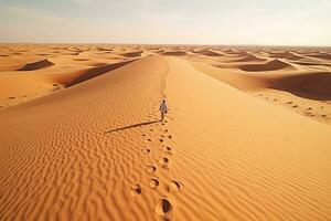 ai generado Arábica hombre con tradicional emiratos ropa caminando en el Desierto y dubai horizonte en el antecedentes foto