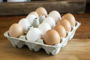 ai generado cerca arriba de abierto caja de cartón de Fresco Tienda compró blanco huevos. ai generado foto