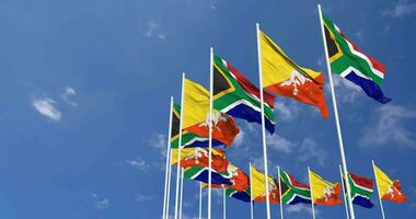 Bután y sur África banderas ondulación juntos en el cielo, sin costura lazo en viento, espacio en izquierda lado para diseño o información, 3d representación video