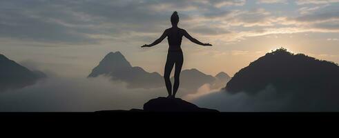 ai generado silueta de un mujer practicando yoga en el cumbre con montaña antecedentes. ai generado foto