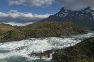 arroyo, torres del paine nacional parque, chileno Patagonia, Chile foto