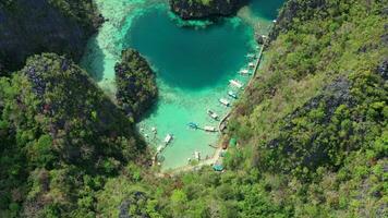 aéreo ver de el lagunas de coron isla video