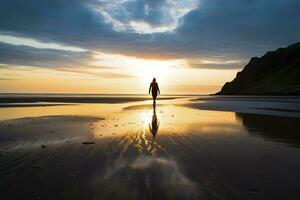 ai generado un persona caminando en el playa a puesta de sol. ai generado. foto