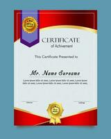 certificado de logro modelo conjunto con oro Insignia y borde, apreciación y logro certificado modelo diseño. elegante diploma certificado modelo vector