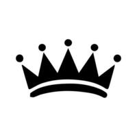 corona icono. un simple, negro silueta de real corona. vector ilustración aislado en blanco antecedentes. ideal para logotipos, emblemas, insignias. lata ser usado en marca, web diseño