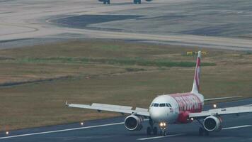 Aairline of AirAsia arriving at Phuket video