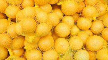 Lemon selling in supermarkets in istanbul video