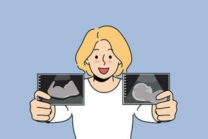 embarazada mujer se jacta de ultrasonido imágenes de bebé en matriz de futuro madre en prenatal período. embarazada rubia niña sonrisas y prepara a volverse mamá y dar nacimiento a sano recién nacido vector