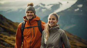 ai generado alegre Pareja excursionismo juntos en hermosa montaña paisaje foto