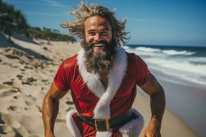 ai generado atractivo muscular joven hombre vistiendo un Papa Noel claus prenda corriendo a playa y sonriente a el cámara foto