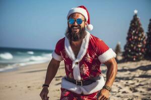 ai generado atractivo muscular joven hombre vistiendo un Papa Noel claus prenda corriendo a playa y sonriente a el cámara foto