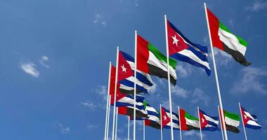 Cuba y unido árabe emiratos, uae banderas ondulación juntos en el cielo, sin costura lazo en viento, espacio en izquierda lado para diseño o información, 3d representación video