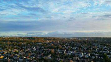 alto ángulo imágenes de residencial distrito de lutón ciudad de Inglaterra Reino Unido. diciembre 29, 2023 video