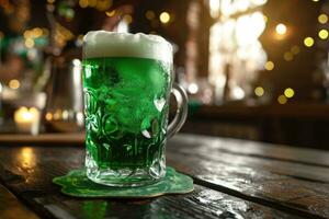 ai generado un vaso de verde cerveza en un mesa en un pub. S t patrick's día, Días festivos y celebracion concepto foto