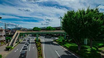 en Timelapse av trafik sylt på de stadens centrum gata i tokyo bred skott zoom video