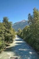 ruetz río en Stubaital, Tirol, Austria foto