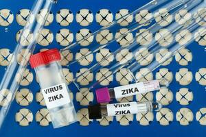 zika virus concepto foto con prueba tubo