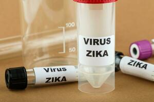 zika virus concepto foto con prueba tubo