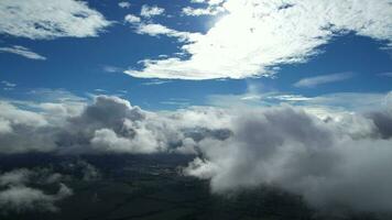 meest mooi en snel in beweging dramatisch wolken en lucht over- Engeland uk video