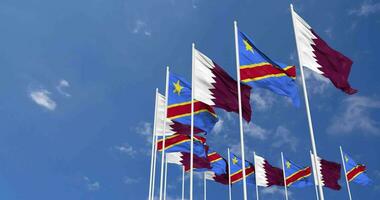 dr Congo en qatar vlaggen golvend samen in de lucht, naadloos lus in wind, ruimte Aan links kant voor ontwerp of informatie, 3d renderen video