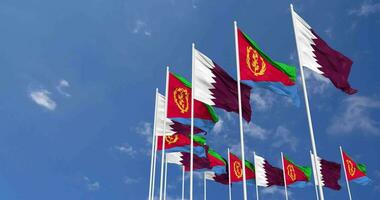 eritrea und Katar Flaggen winken zusammen im das Himmel, nahtlos Schleife im Wind, Raum auf links Seite zum Design oder Information, 3d Rendern video
