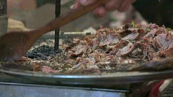 Koch Köche Türkisch Stil Kebab. rotierend video