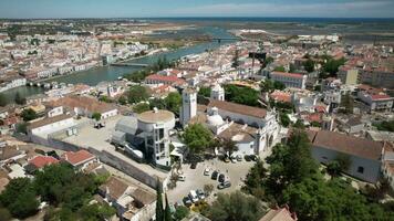 ciudad de tavira, algarve, Portugal aéreo ver video