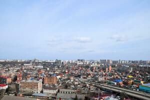 ciudad paisaje. el ver desde el alturas de el 24 piso. krasnodar ciudad. urbano vista. foto