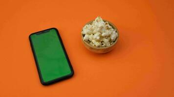 Grün Bildschirm Popcorn. hoch Qualität 4k Aufnahmen video