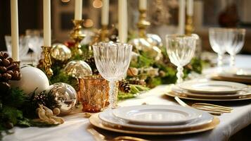 ai generado mesa decoración, fiesta paisaje de mesa y formal cena mesa ajuste para Navidad, Días festivos y evento celebracion, Inglés país decoración y hogar peinado foto