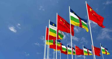 central africano república y China banderas ondulación juntos en el cielo, sin costura lazo en viento, espacio en izquierda lado para diseño o información, 3d representación video