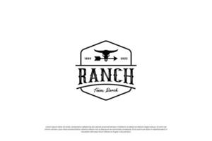 Clásico Longhorn búfalo, vaca, toro logo diseño para tu negocio rancho vector