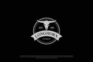 Round label cattle ranch logo design vintage style. longhorn logo badge illustration. vector