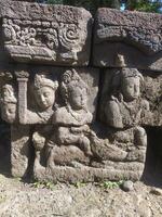 borobudur templo estatua tallado en Roca foto